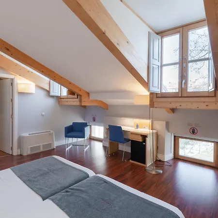 酒店 El Coloquio 4*