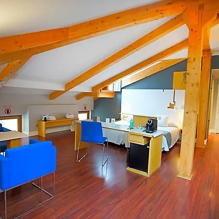 Dorma El Coloquio 4*